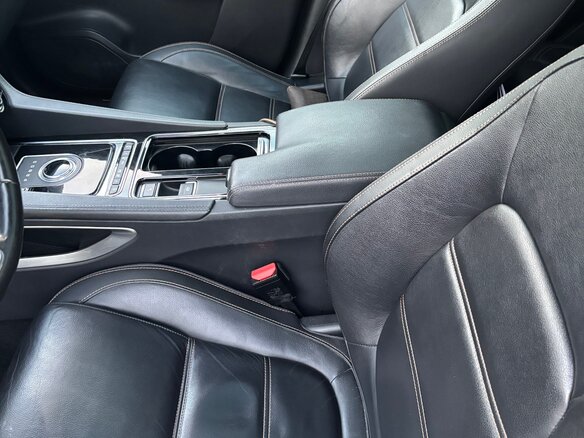 2018 Jaguar F-Pace I, серый, 2650000 рублей - вид 9