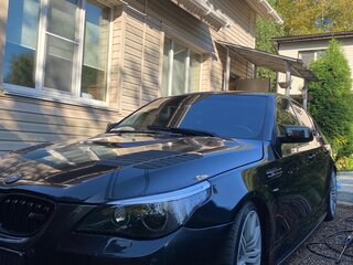 2004 BMW 5 серии 545i V (E60/E61), чёрный, 1550000 рублей, вид 3