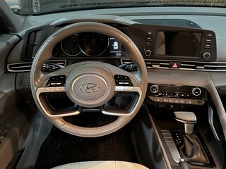 2022 Hyundai Elantra VII (CN7), чёрный, 1900000 рублей, вид 2