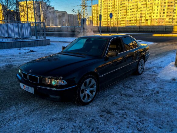 1998 BMW 7 серии 735i III (E38) Рестайлинг, зелёный