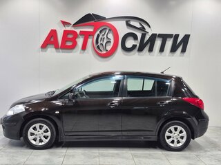 2011 Nissan Tiida I Рестайлинг, коричневый, 695000 рублей, вид 4