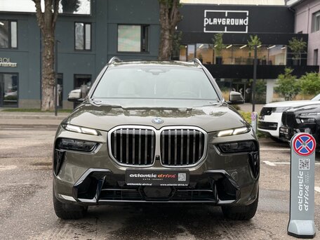 2026 BMW X7 40i I (G07) Рестайлинг, серый, 13140000 рублей, вид 2