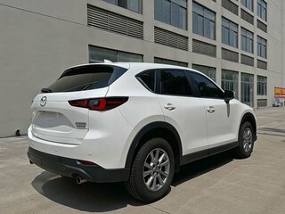 2023 Mazda CX-5 II Рестайлинг, белый, 2100000 рублей, вид 4