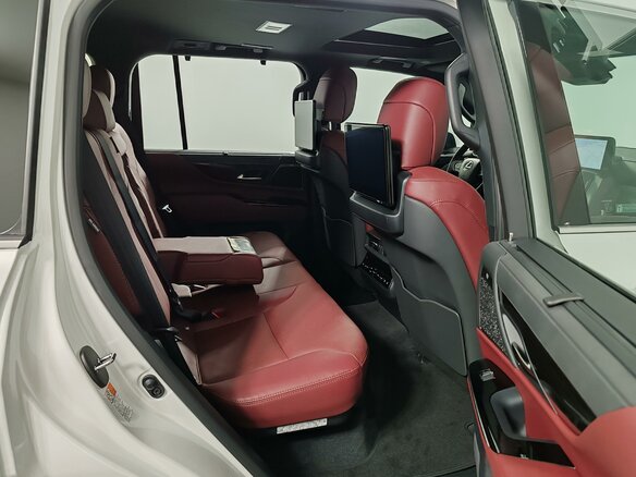 2026 Lexus LX 600 IV, белый, 21290000 рублей - вид 18