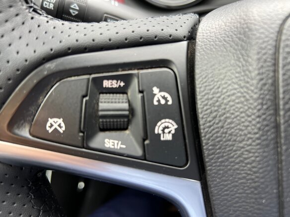 2013 Opel Astra GTC J Рестайлинг, красный, 899999 рублей - вид 12