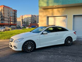 2011 Mercedes-Benz E-Класс 250 7G-Tronic IV (W212, S212, C207), белый, 1900000 рублей, вид 4