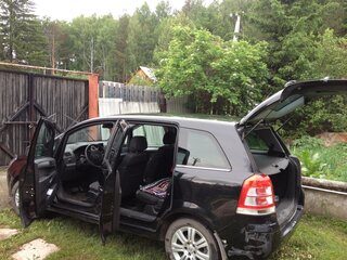 2010 Opel Zafira B Рестайлинг, чёрный, 400000 рублей, вид 5