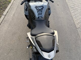 2012 Yamaha YZF-R1, серый, 1240000 рублей, вид 4