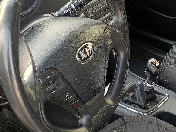 2016 Kia Ceed II Рестайлинг, белый, 1350000 рублей - вид 13