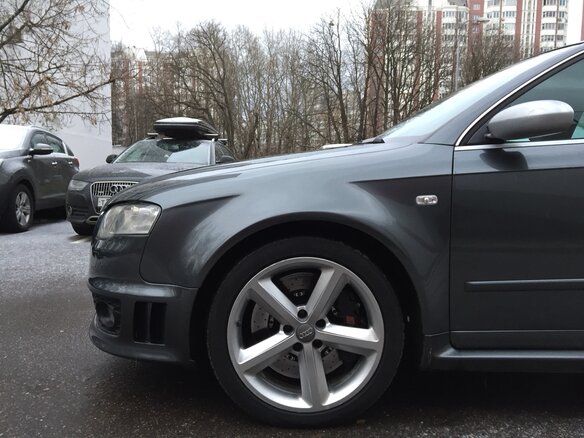 2006 Audi RS 4 II (B7), серый - вид 4