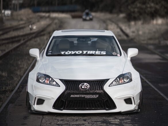 2008 Lexus IS 300 II Рестайлинг, белый - вид 2