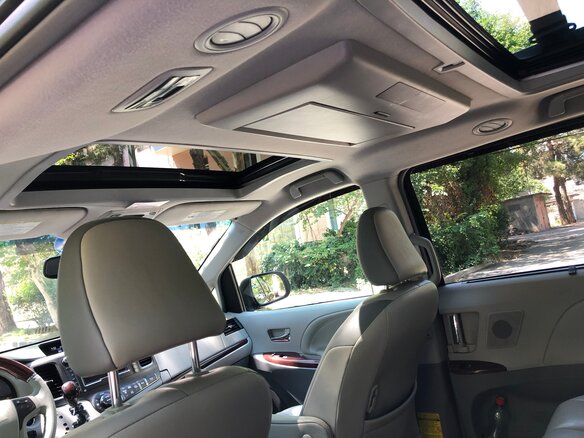 2012 Toyota Sienna III, чёрный, 2535000 рублей - вид 30
