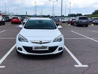 2014 Opel Astra GTC J Рестайлинг, белый, 1700000 рублей, вид 1