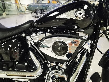 2025 Harley-Davidson Fat Boy, чёрный, 3490000 рублей, вид 3