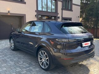 2018 Porsche Cayenne III, фиолетовый, 5150000 рублей, вид 4