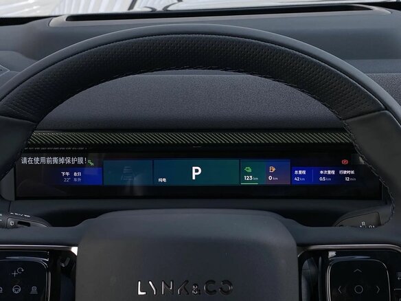 2026 Lynk & Co 900, чёрный - вид 9