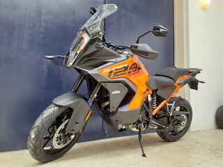 2023 KTM 1290 Super Adventure S, оранжевый, 1900000 рублей, вид 5