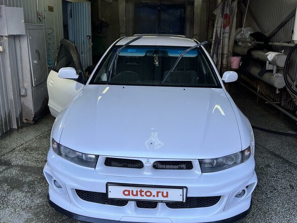 1998 Mitsubishi Legnum, белый, 1200000 рублей - вид 2
