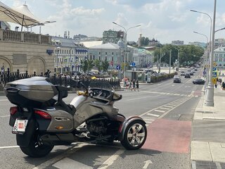 2017 BRP Can-Am Spyder, серебристый, 2500000 рублей, вид 4