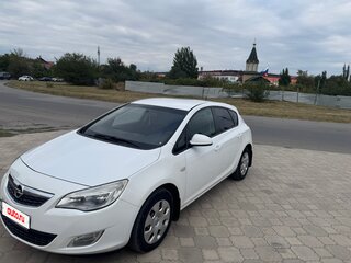 2011 Opel Astra J, белый, 726000 рублей, вид 2
