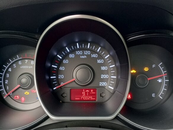 2013 Kia Rio 5-speed III, красный, 680000 рублей - вид 3