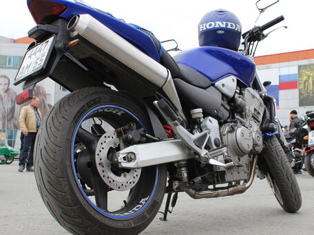 2003 Honda CB 900F Hornet, синий, 550000 рублей, вид 4