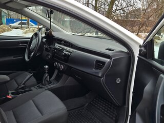 2013 Toyota Corolla XI (E160, E170, E180), белый, 1030000 рублей, вид 5