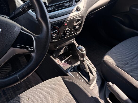 2017 Hyundai Solaris II, синий - вид 4