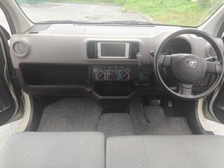 2014 Toyota Passo II (C30), коричневый, 750000 рублей, вид 3
