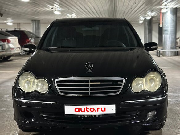 2005 Mercedes-Benz C-Класс 230 II (W203) Рестайлинг, чёрный, 270000 рублей - вид 1