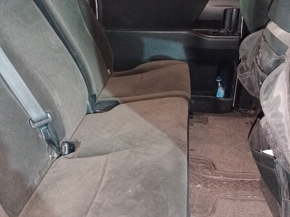 2010 Toyota Noah II (R70), серый, 1750000 рублей - вид 27