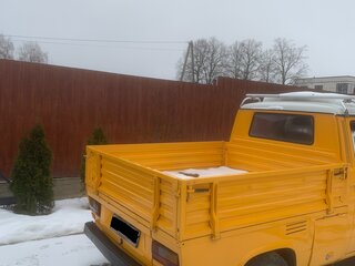 1984 Volkswagen Transporter 5-speed T3, жёлтый, 1090000 рублей, вид 5