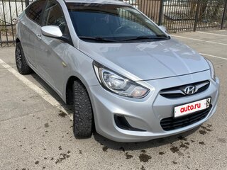 2011 Hyundai Accent IV, серый, 680000 рублей, вид 1