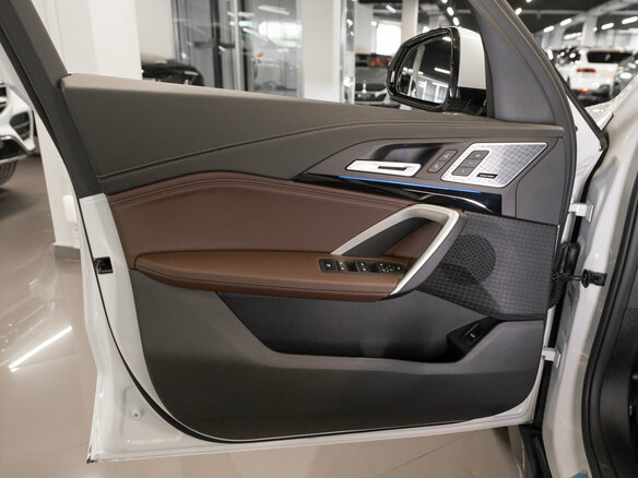2025 BMW X1 25Li sDrive III (U11/U12), белый - вид 16