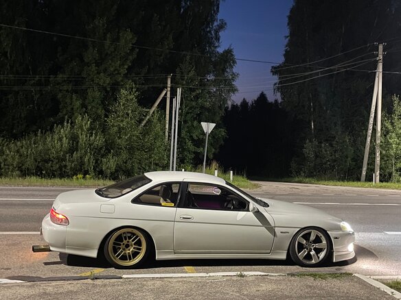 1994 Toyota Soarer III (Z30), белый, 1390000 рублей - вид 2