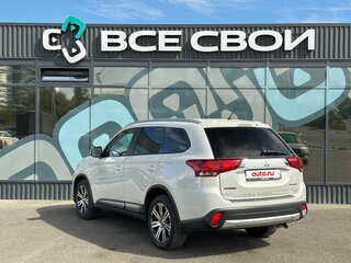 2016 Mitsubishi Outlander III Рестайлинг 2, белый, 1450000 рублей, вид 3