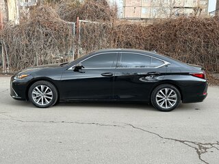 2020 Lexus ES 350 VII, чёрный, 5500000 рублей, вид 4