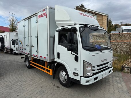 2024 Isuzu Elf (N-series), белый, 3300000 рублей, вид 1