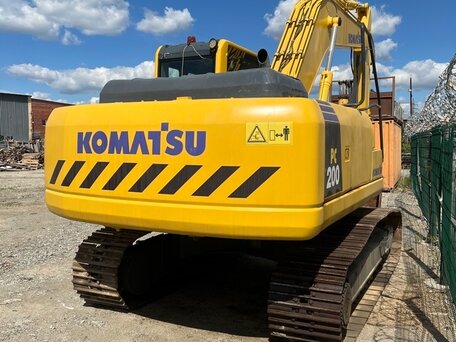 2013 Komatsu PC200-8, жёлтый, 4800000 рублей, вид 3