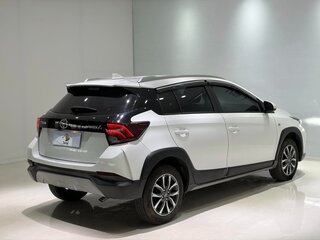 2022 Toyota Yaris L X XP150 Рестайлинг, белый, 1130000 рублей, вид 5