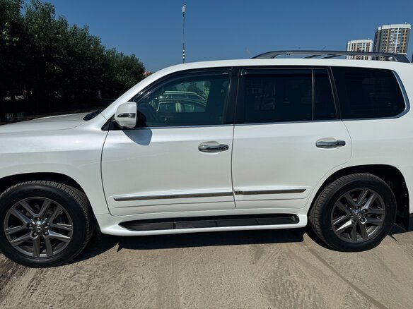 2014 Lexus LX 570 III Рестайлинг, белый, 6200000 рублей - вид 5