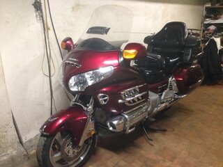 2009 Honda GL 1800 Gold Wing, красный, 1350000 рублей, вид 2