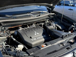 2014 Mitsubishi Outlander III Рестайлинг, серый, 1850000 рублей, вид 5