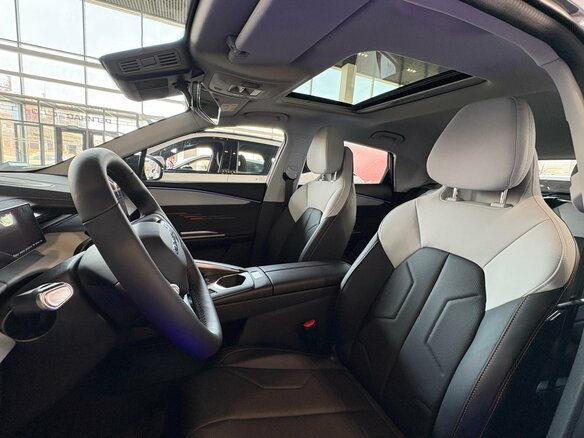 2026 Omoda C5 II, серый, 2779000 рублей - вид 4