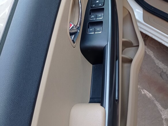 2018 Kia Carnival III, белый, 2350000 рублей - вид 11