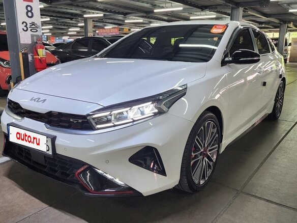 2021 Kia K3 II Рестайлинг, белый, 3500000 рублей