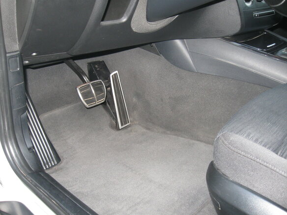 2007 BMW 1 серии 118i I (E81/E82/E87/E88) Рестайлинг, серебристый - вид 20