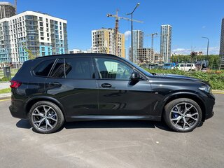 2022 BMW X5 30d IV (G05/G18), чёрный, 6300000 рублей, вид 4