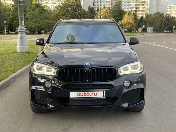 2014 BMW X5 50i III (F15), синий - вид 1