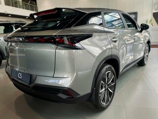 2026 Omoda C5 I Рестайлинг, серебристый, 2779000 рублей, вид 4